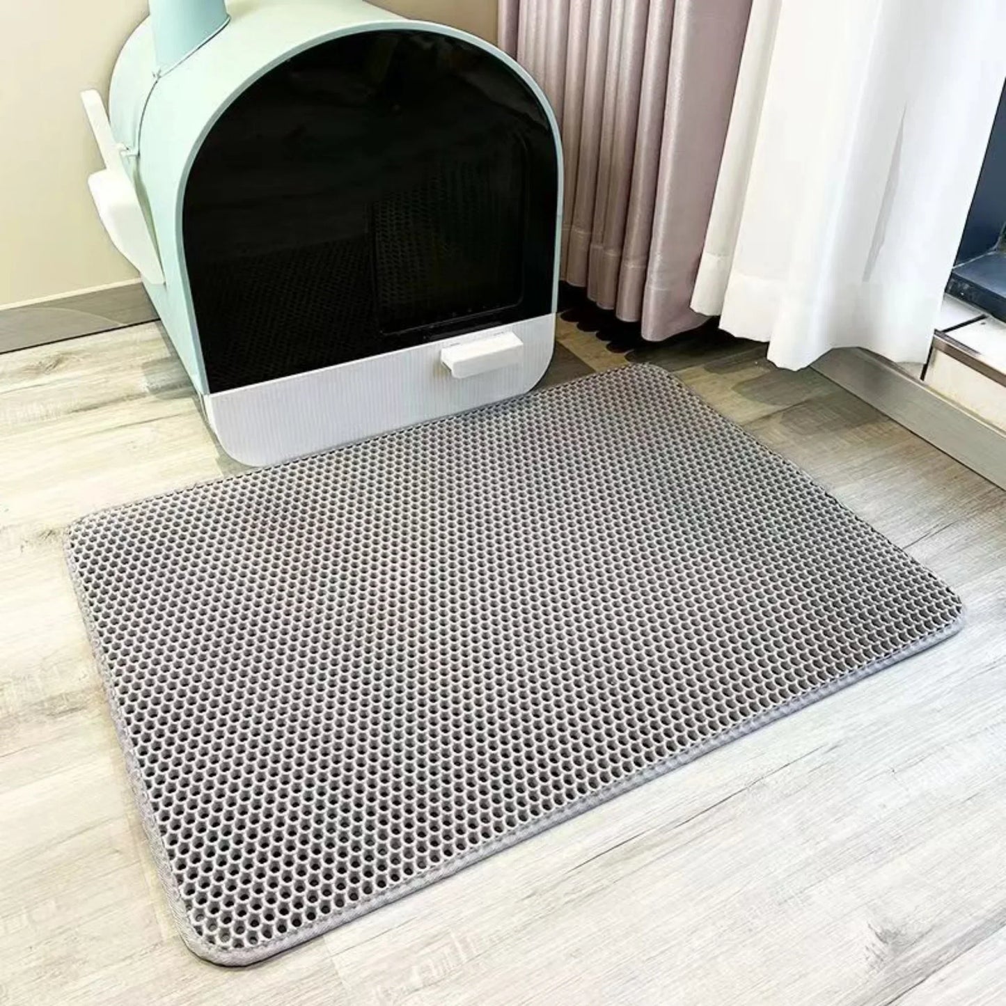 Furmyra Anti-Track Litter Mat in use — traps litter from cat paws, available in M and L sizes